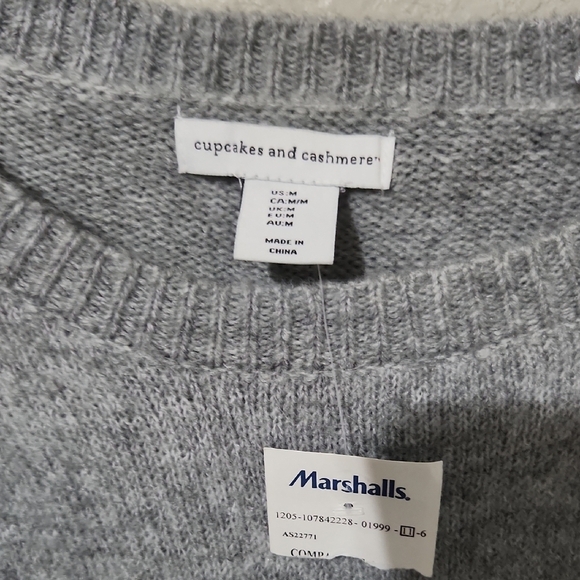 Cupcakes & Cashmere Sweater Medium Gray Black Dog - Picture 3 of 6